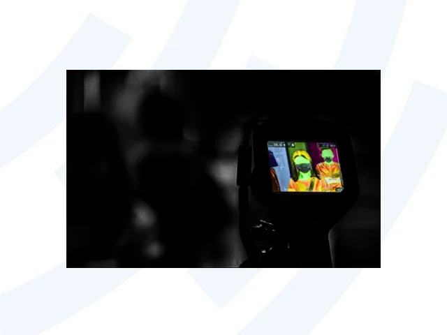 ساخت دوربینی که با هوش مصنوعی می‌تواند در تاریکی مطلق عکس‌های رنگی بگیرد